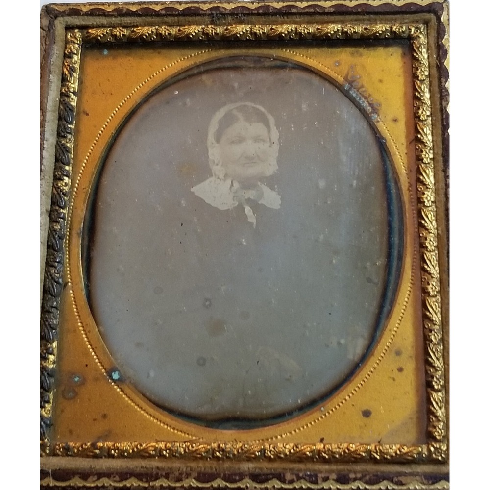 Antique 1/6 th Plate Daguerreotype Photograph older Woman Half Case Seal